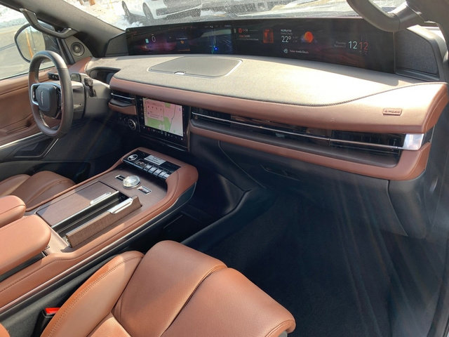 Certified 2025 Lincoln Navigator Reserve image 14