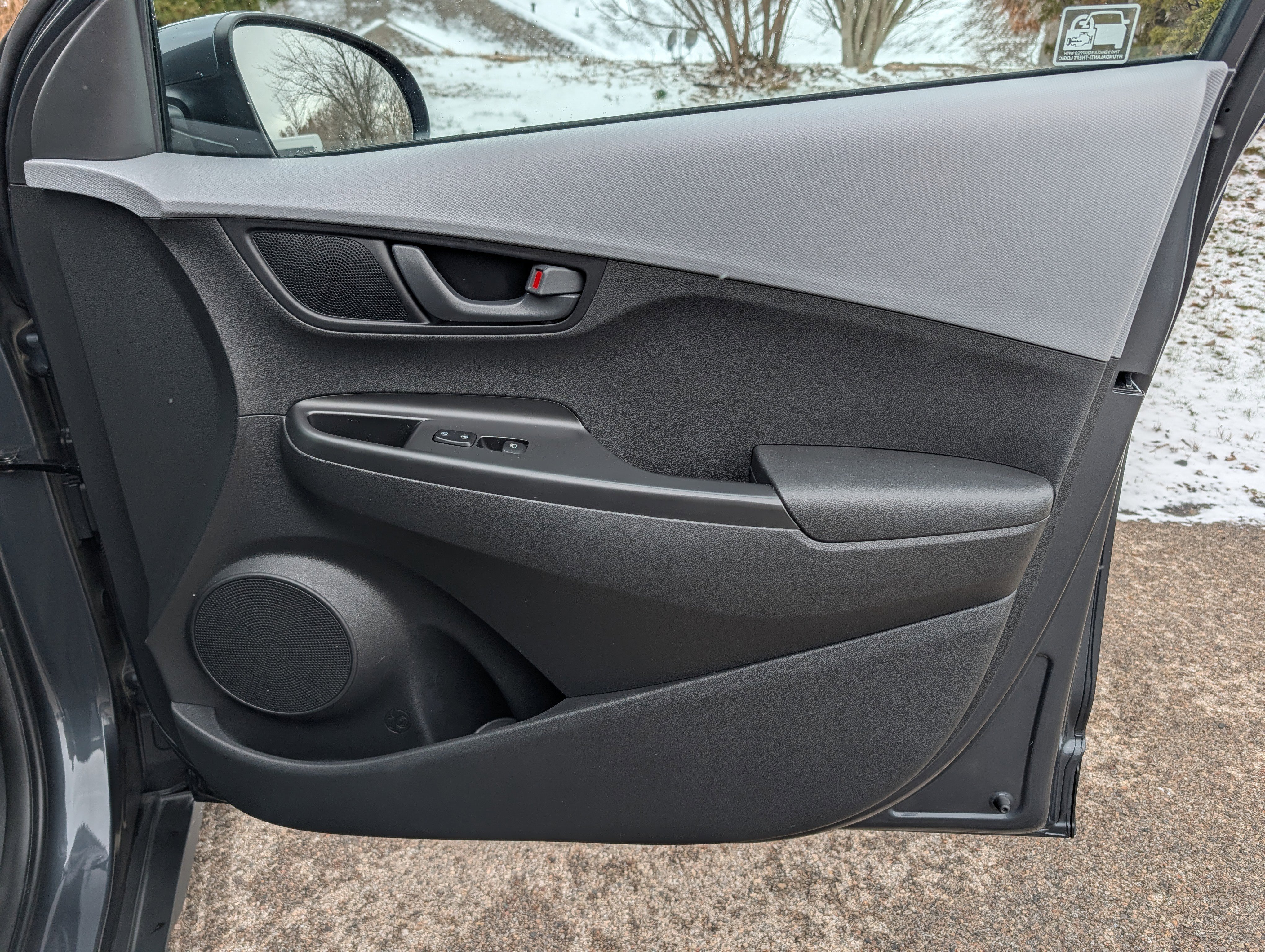 Used 2021 Hyundai Kona SE w/ Cargo Package image 30