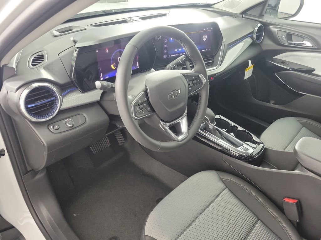 New 2026 Chevrolet Trax LT w/ Midnight Edition image 11