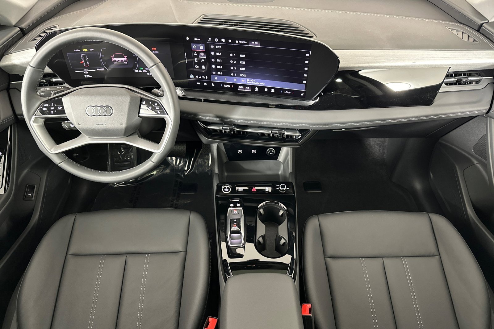 New 2025 Audi Q6 e-tron Premium AWD/4WD image 12