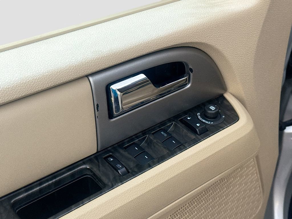 Used 2016 Ford Expedition Limited w/ Equipment Group 301A image 18