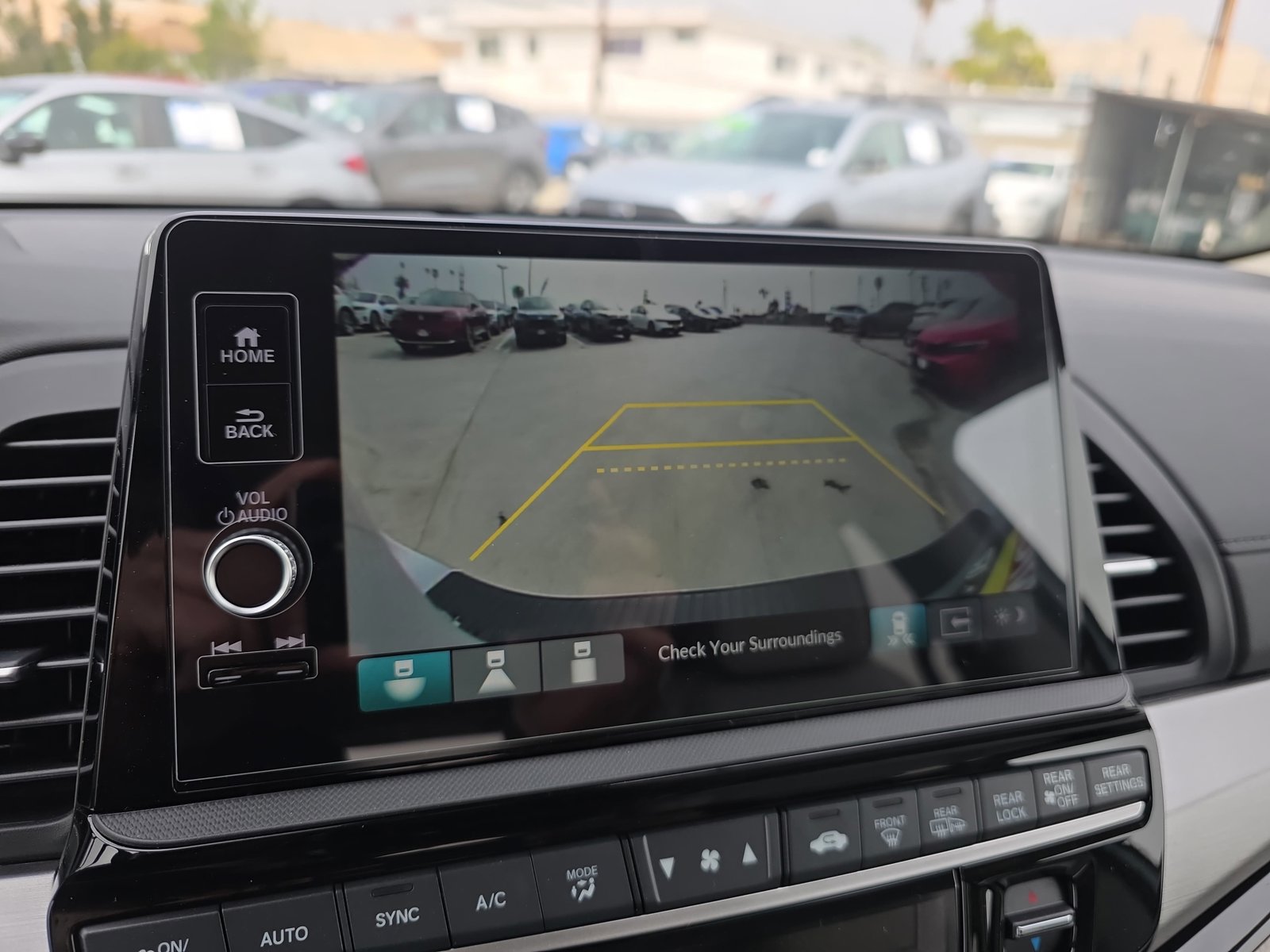 New 2026 Honda Odyssey Touring image 23