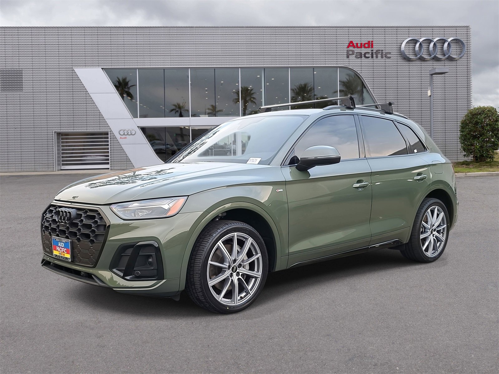 Used 2023 Audi Q5 e Premium Plus w/ Premium Plus Package