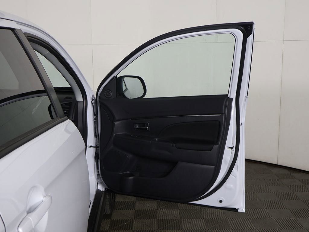New 2026 Mitsubishi Outlander Sport LE AWD/4WD image 17