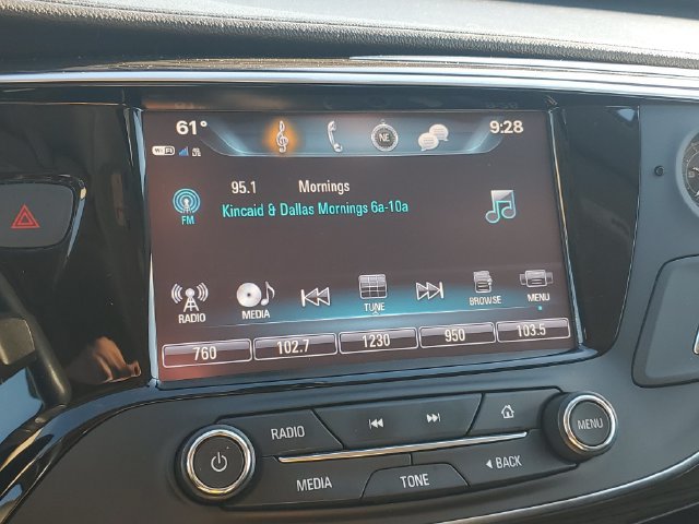 Certified 2018 Buick Envision Essence FWD image 25