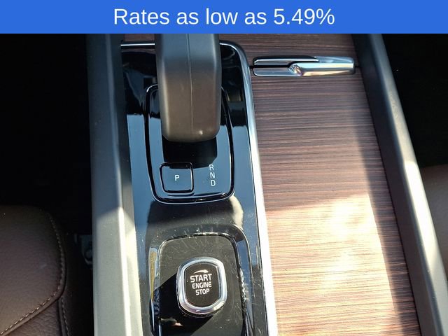 Certified 2023 Volvo XC60 B5 Plus w/ Climate Package image 18