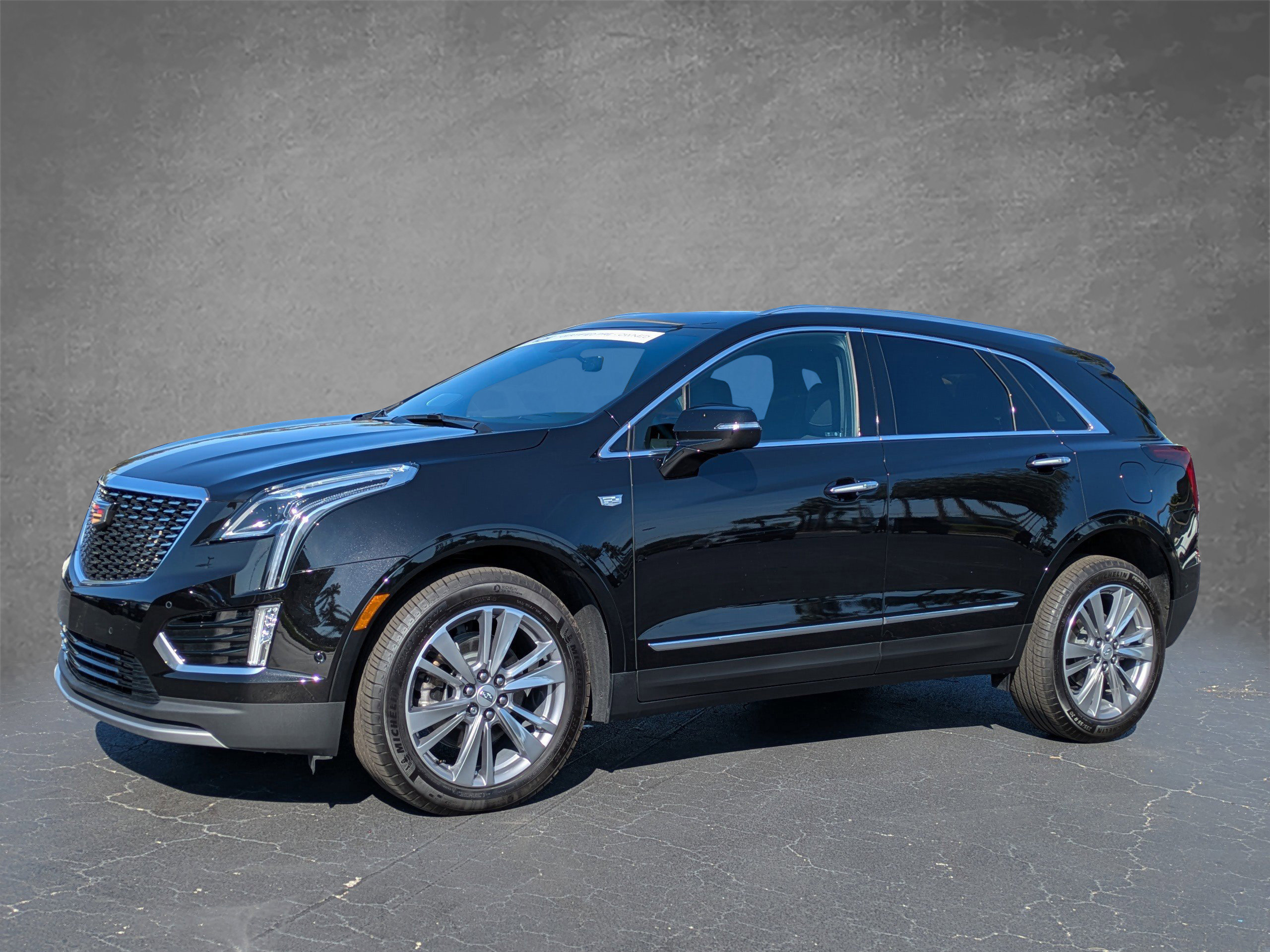Certified 2025 Cadillac XT5 Premium Luxury w/ Technology Package image 2