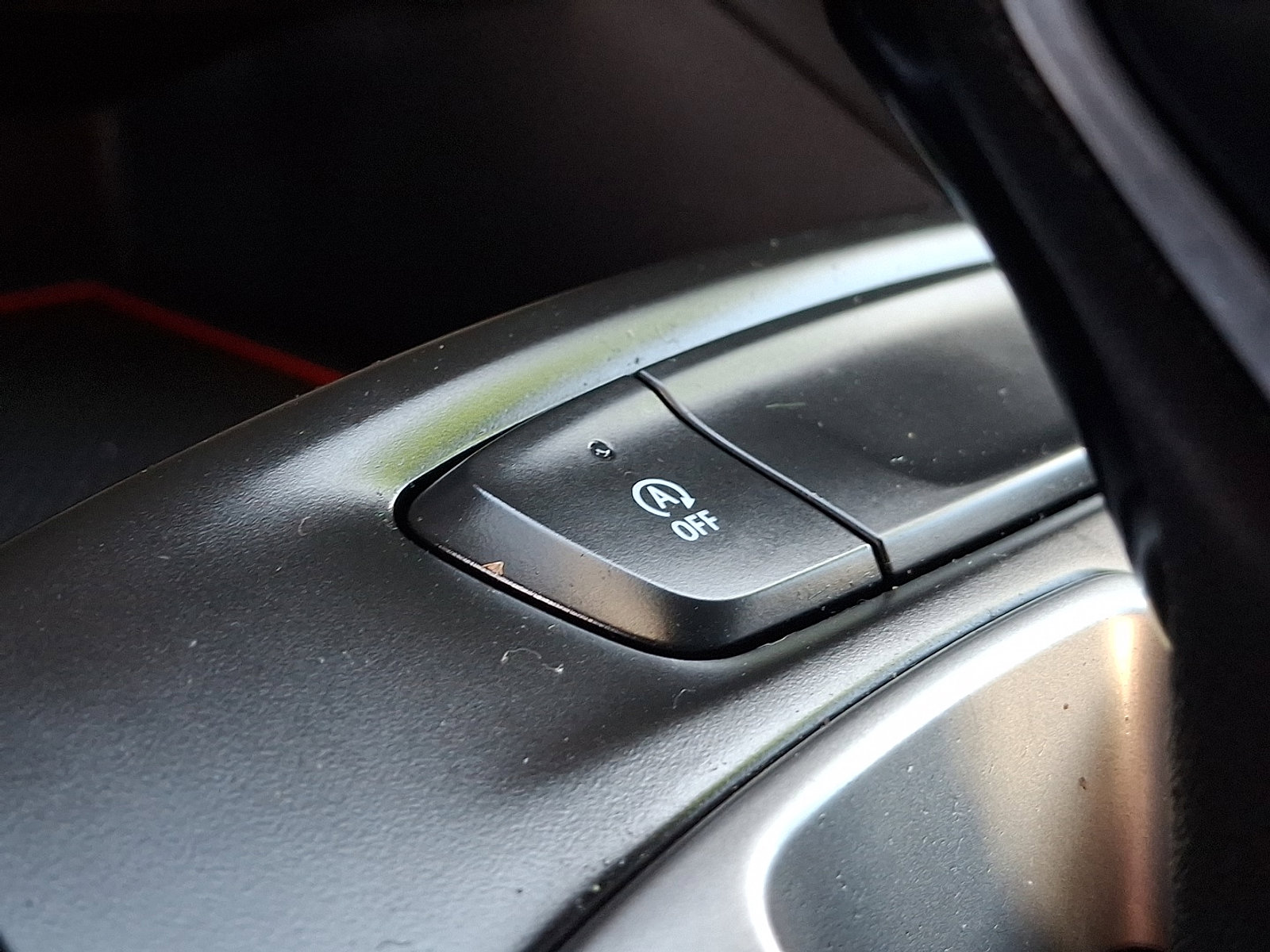 Certified 2025 Chevrolet Trax RS w/ Sunroof Package image 26