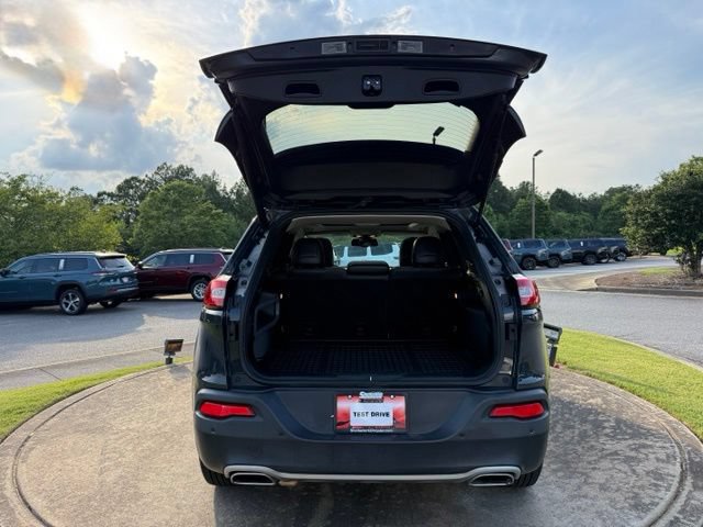 Used 2018 Jeep Cherokee Limited AWD/4WD image 32