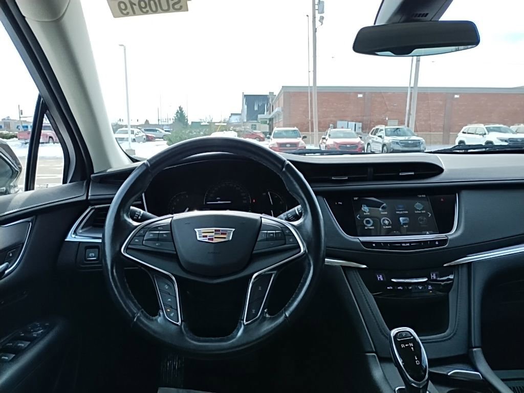 Used 2019 Cadillac XT5 Luxury FWD image 27