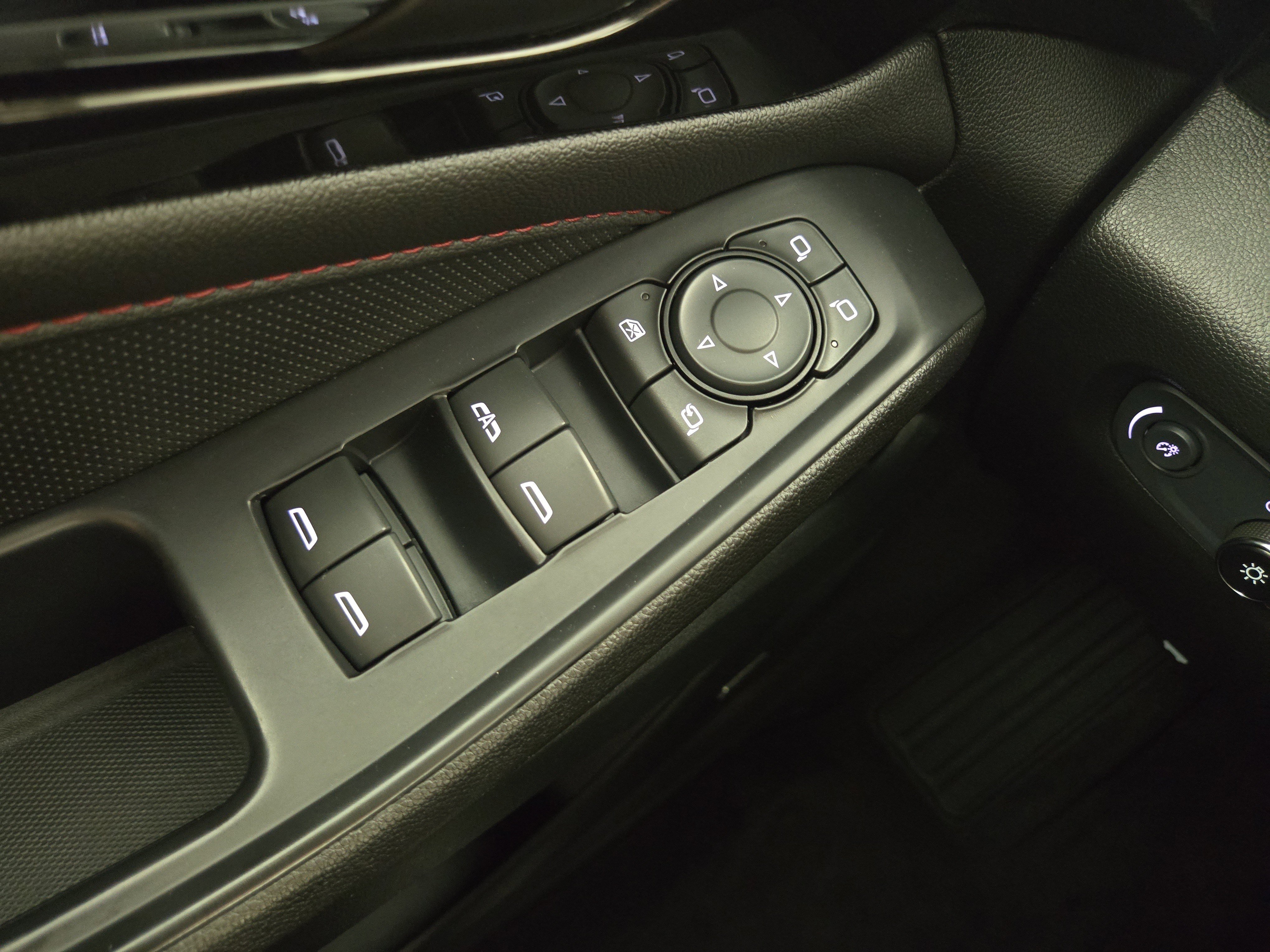 Certified 2022 Chevrolet Traverse RS w/ LPO, Floor Liner Package image 28