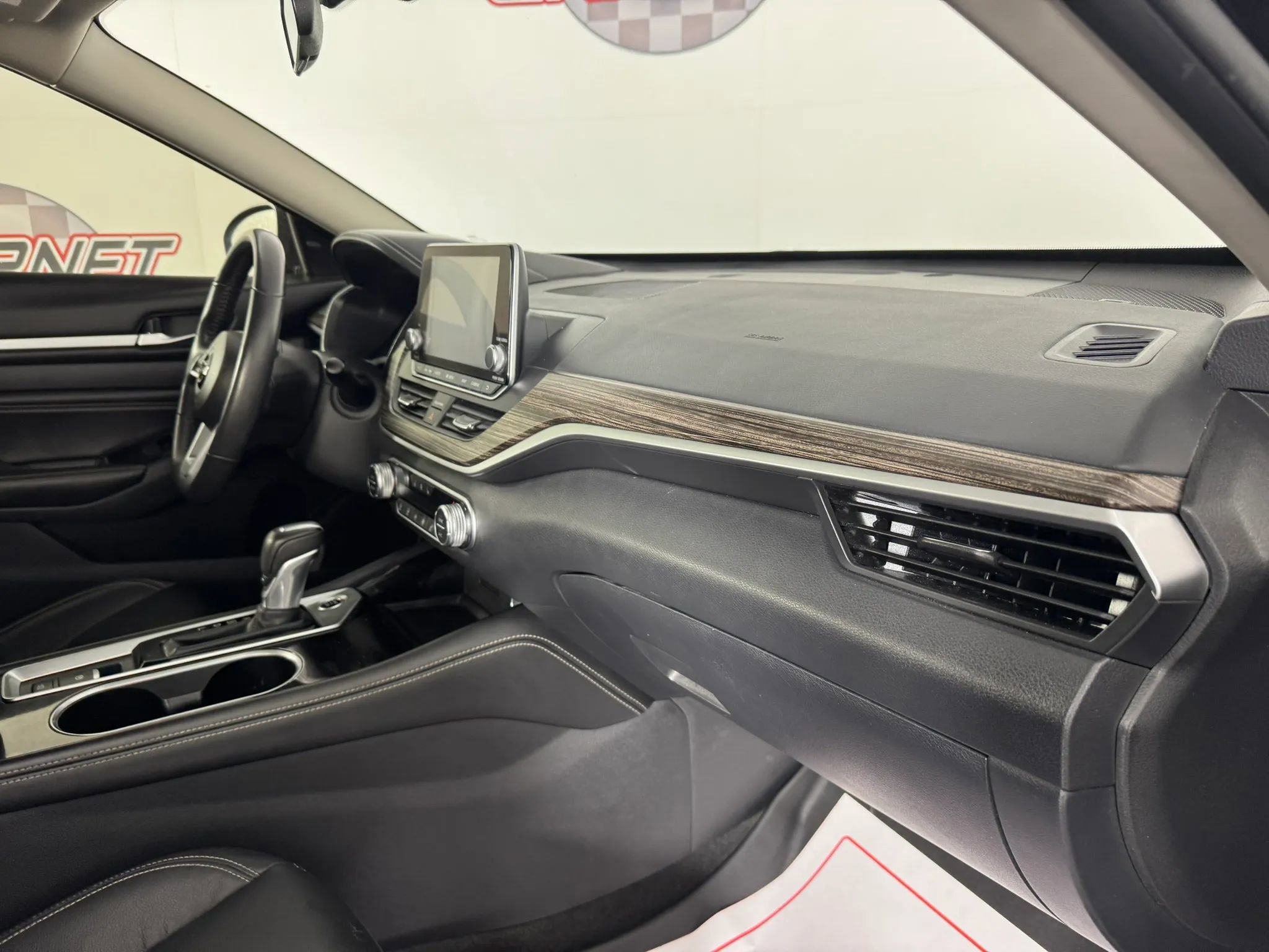 Used 2022 Nissan Altima 2.5 SL FWD image 12