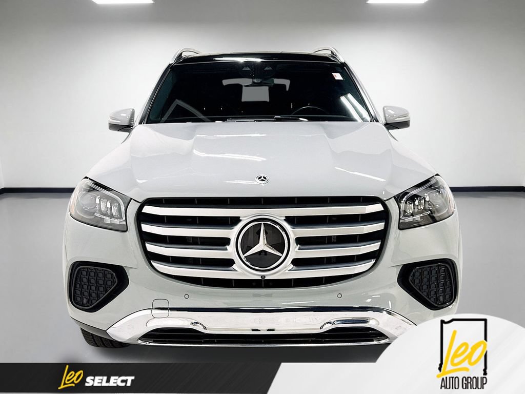 Used 2024 Mercedes-Benz GLS 450 4MATIC image 2