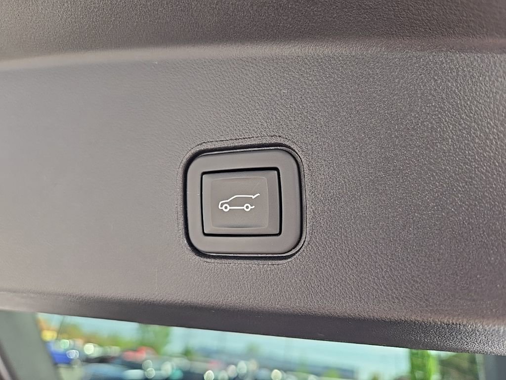 Used 2024 Cadillac Lyriq Luxury AWD/4WD image 55