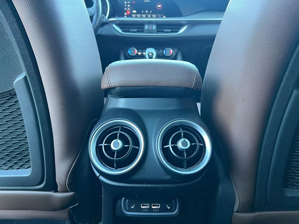 Used 2023 Alfa Romeo Stelvio Ti w/ Active Assist Plus Package image 19