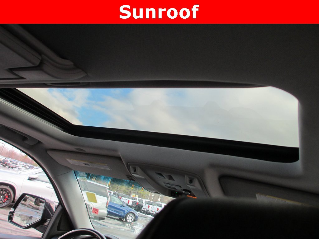 Used 2019 Cadillac Escalade ESV Premium Luxury image 16