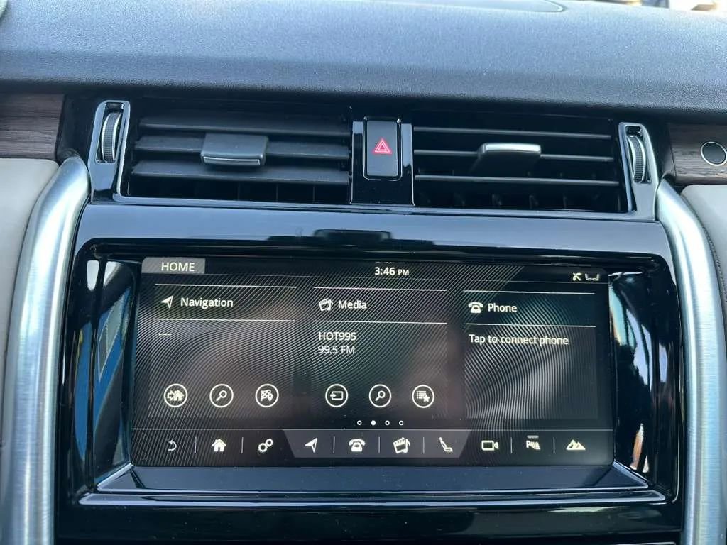 Used 2017 Land Rover Discovery HSE image 20