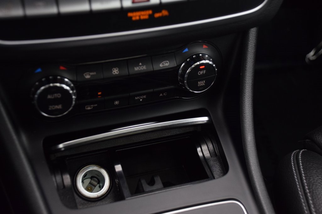 Used 2018 Mercedes-Benz GLA 250 4MATIC image 29