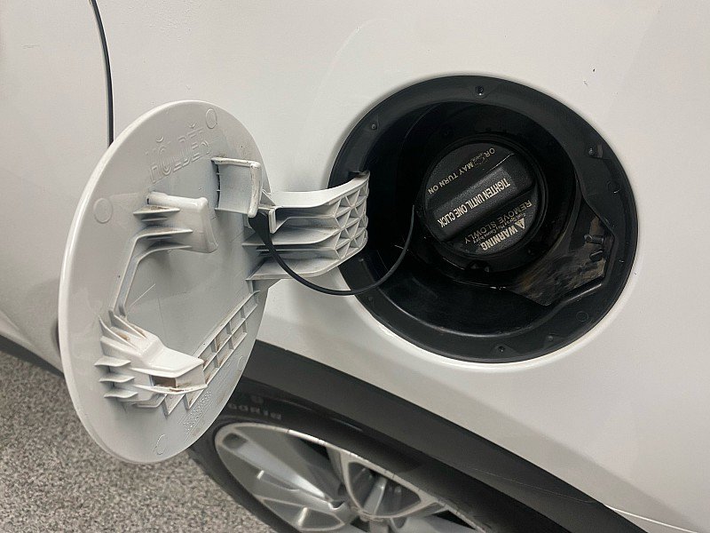 Used 2017 Hyundai Santa Fe SE image 29