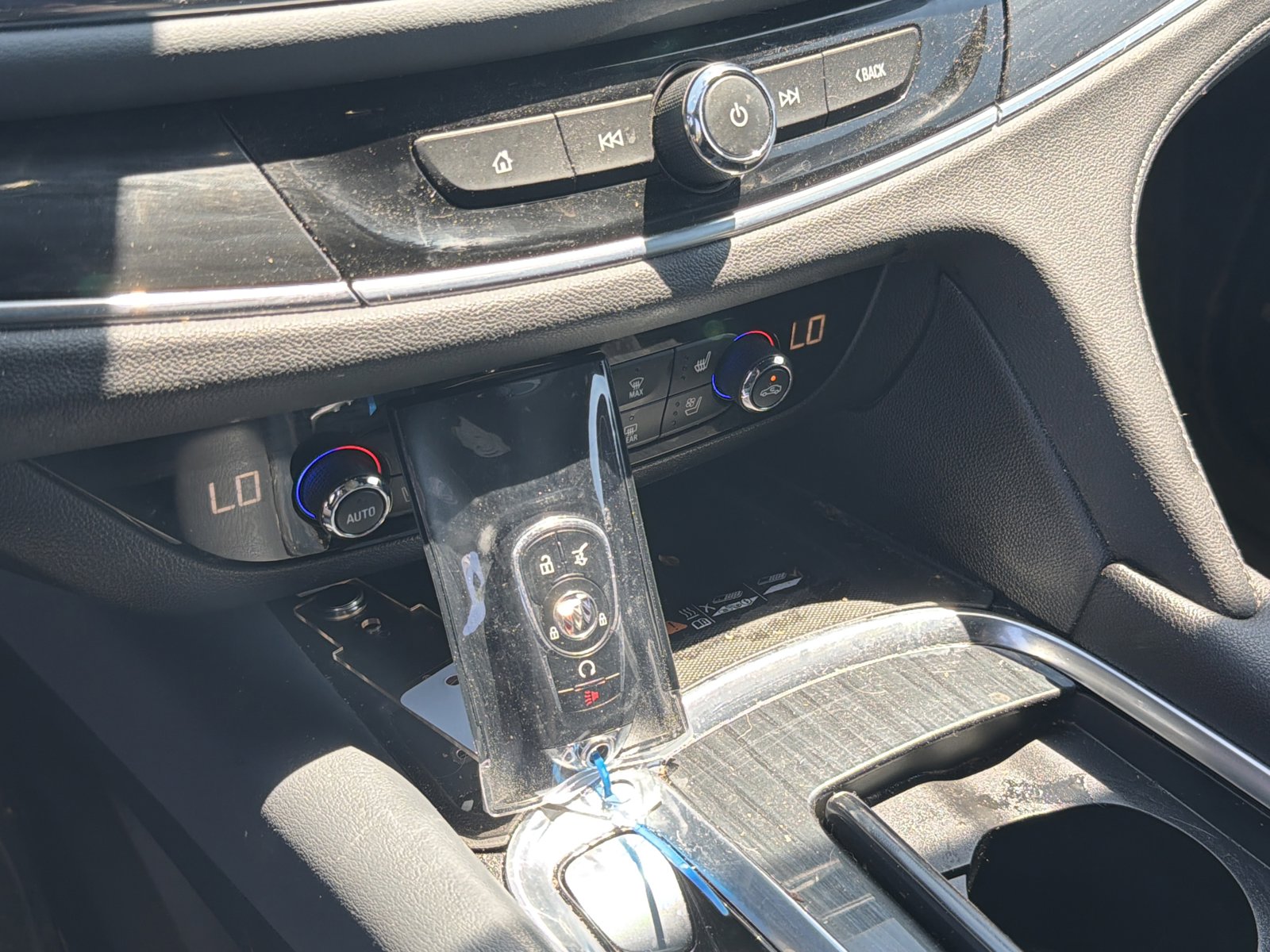 Used 2022 Buick Enclave Premium FWD image 18