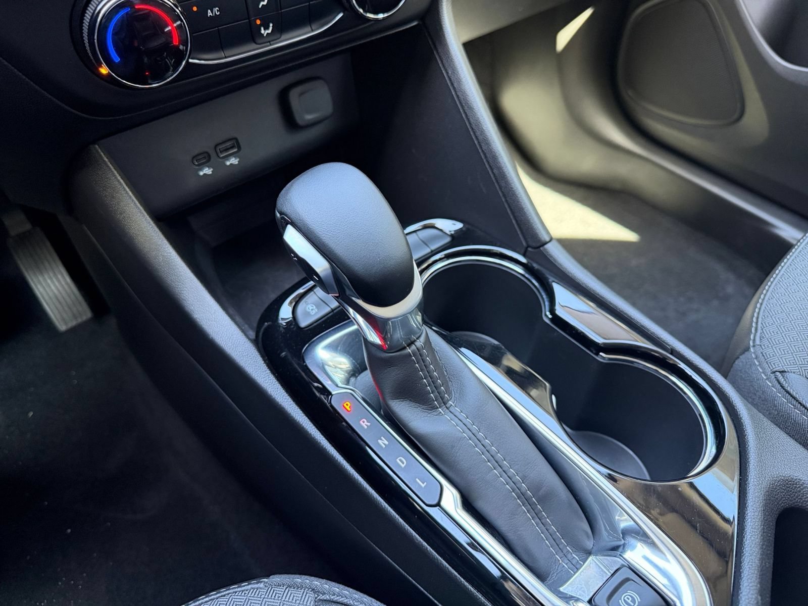 Used 2025 Buick Encore GX Preferred image 40