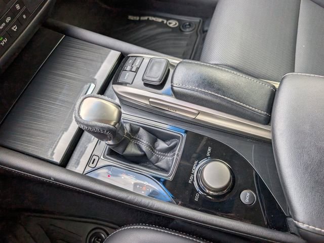 Used 2016 Lexus GS 200t RWD image 18