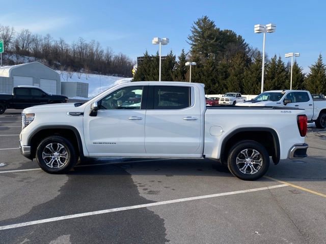 Used 2025 GMC Sierra 1500 SLT image 2