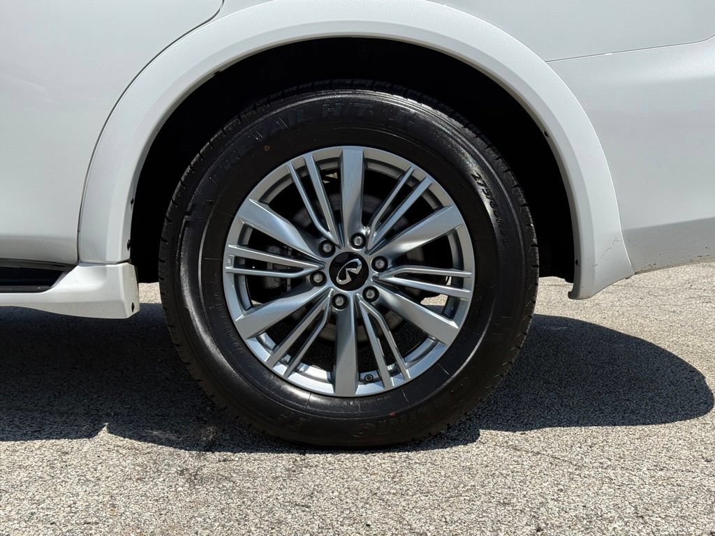 Used 2024 INFINITI QX80 Luxe RWD image 11