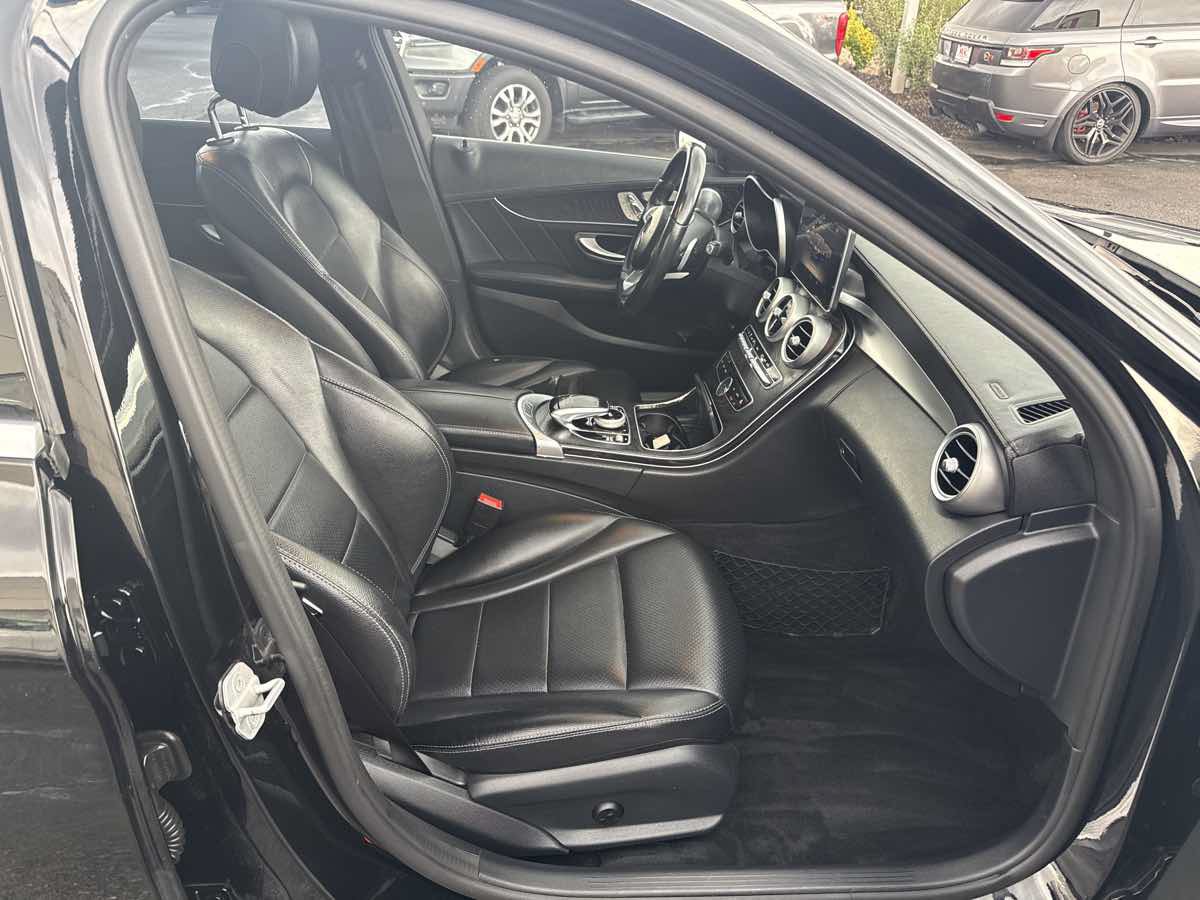 Used 2016 Mercedes-Benz C 300 4MATIC Sedan image 20