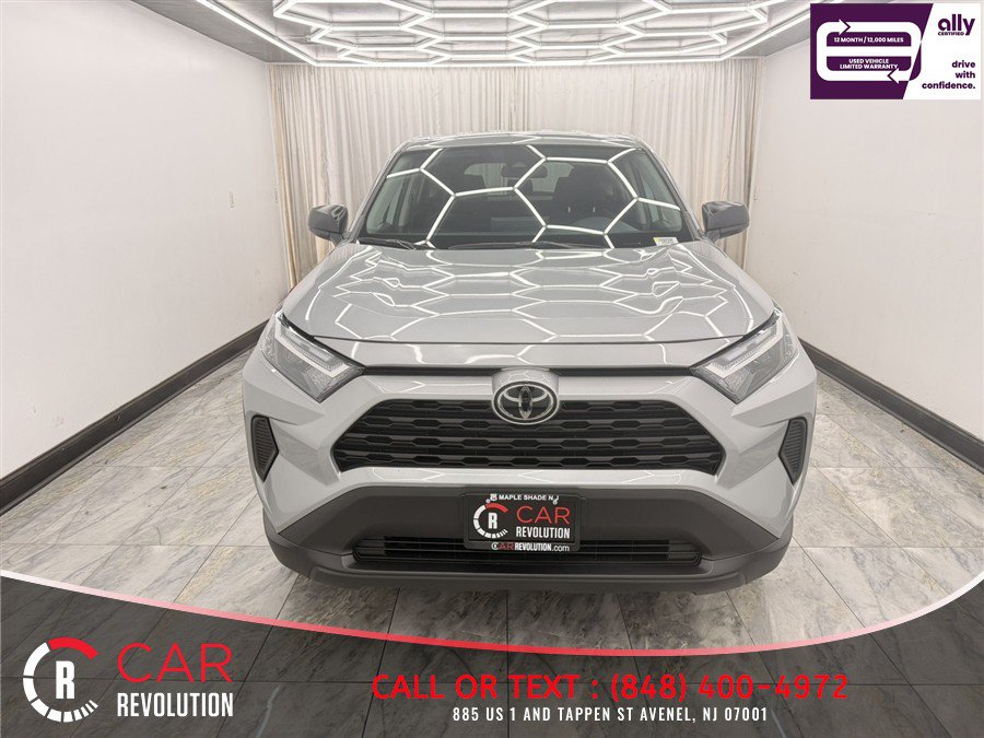 Used 2025 Toyota RAV4 LE AWD/4WD image 2