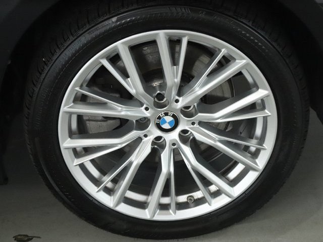 Used 2023 BMW 330i xDrive Sedan w/ Premium Package AWD/4WD image 11