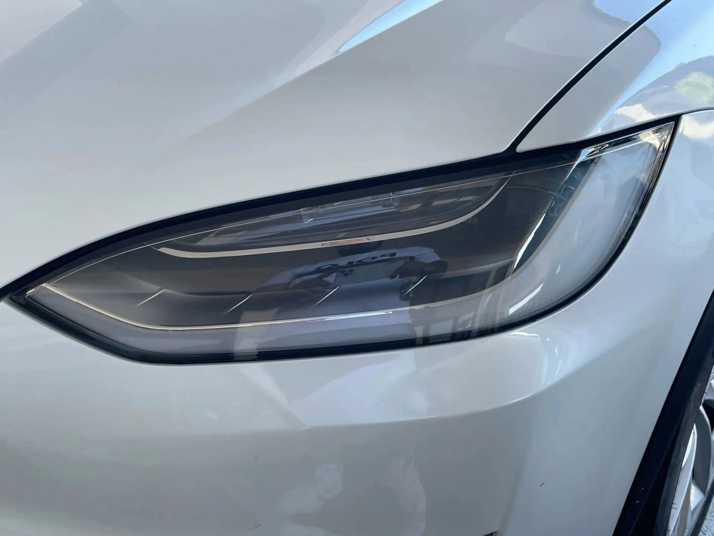 Used 2018 Tesla Model X 75D image 44