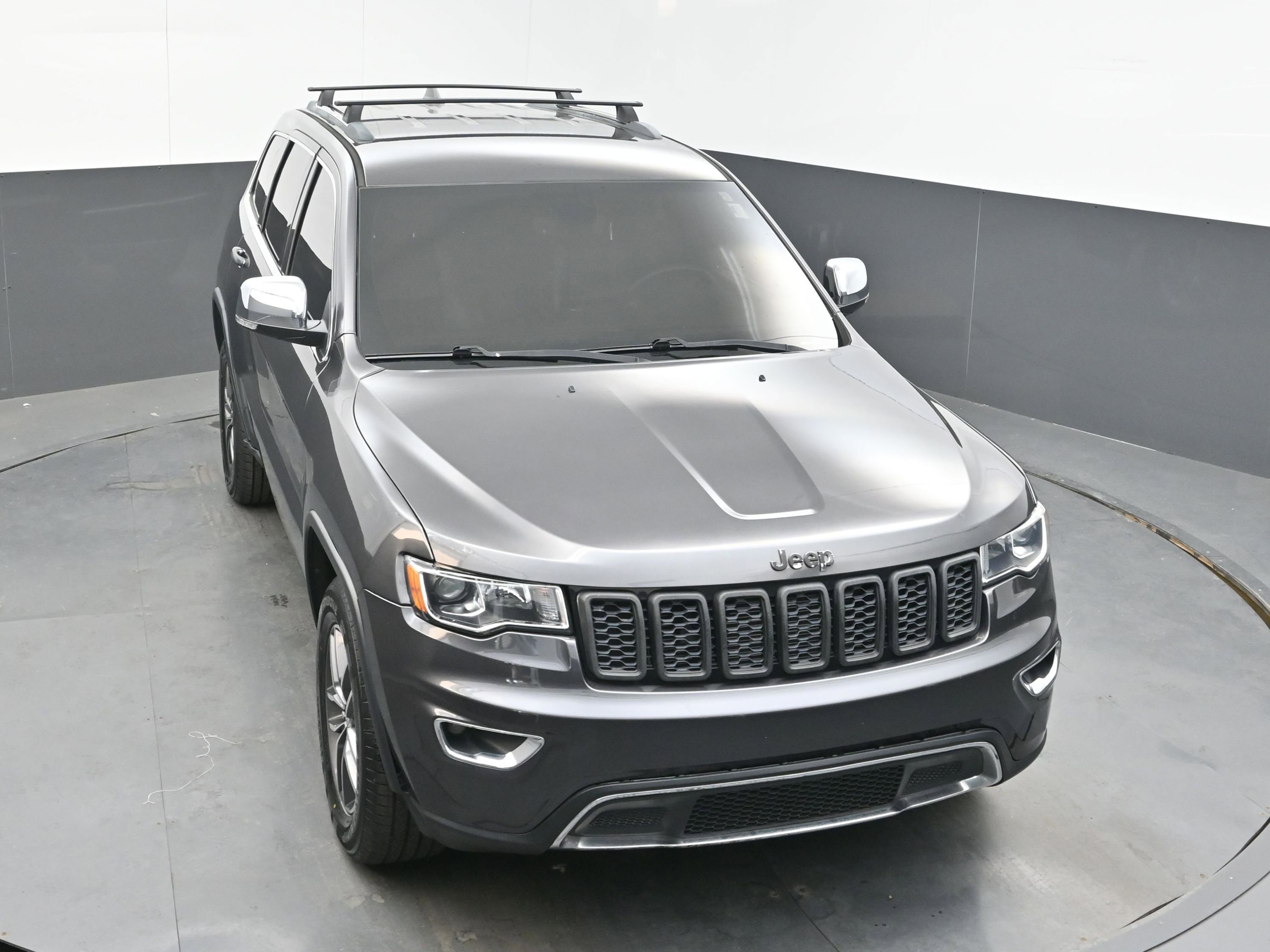 Used 2018 Jeep Grand Cherokee Limited image 27
