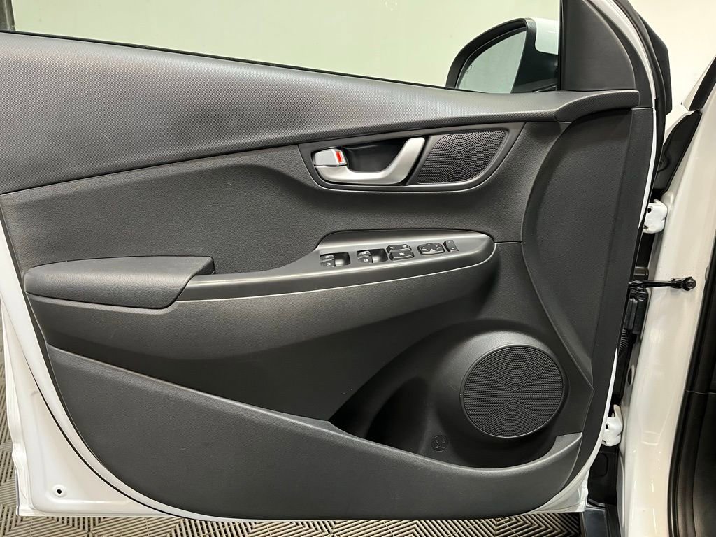 Used 2023 Hyundai Kona SEL image 13
