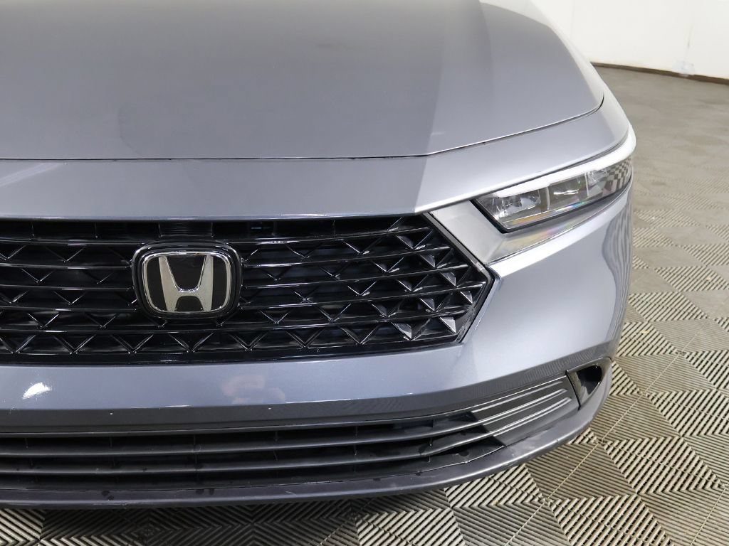Used 2025 Honda Accord SE image 12