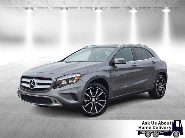 Used 2017 Mercedes-Benz GLA 250 4MATIC image 1