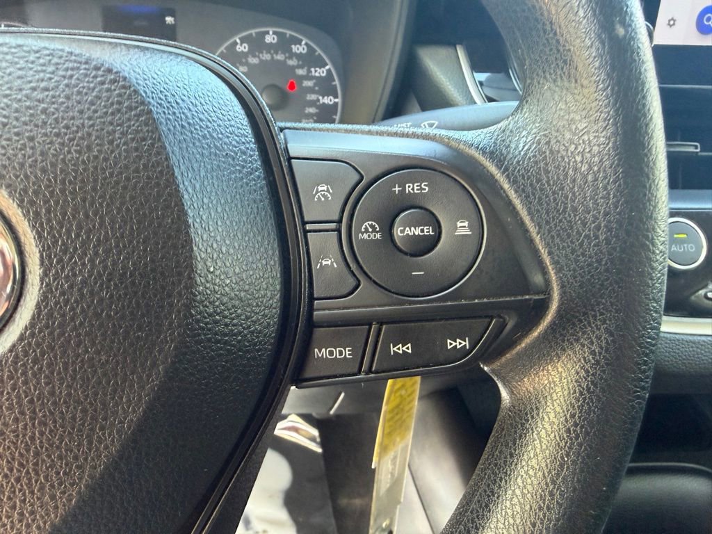 Used 2024 Toyota Corolla LE image 21