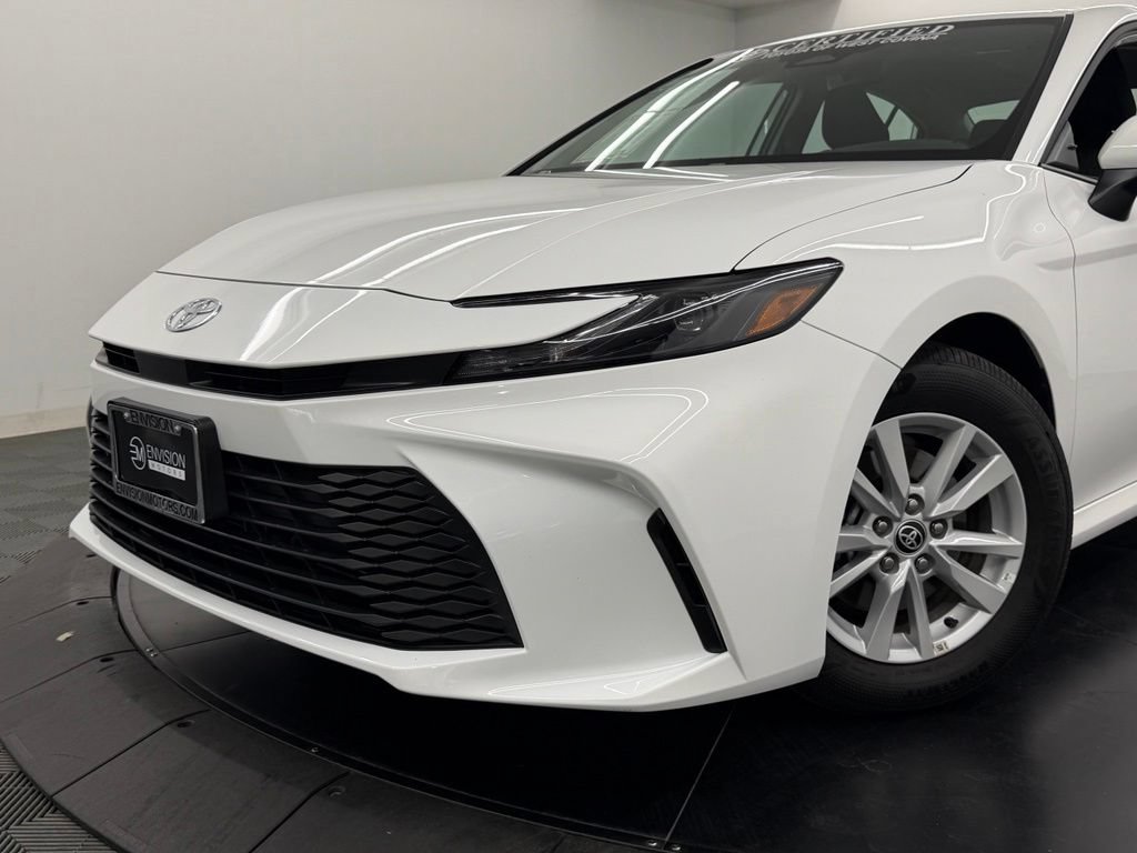 Used 2026 Toyota Camry LE w/ Convenience Package FWD image 4