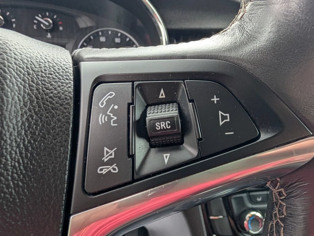 Used 2020 Buick Encore Preferred FWD image 9