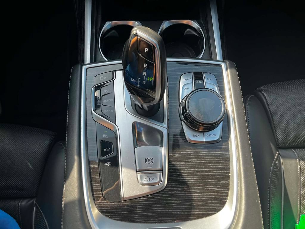 Used 2018 BMW 750i xDrive AWD/4WD image 31