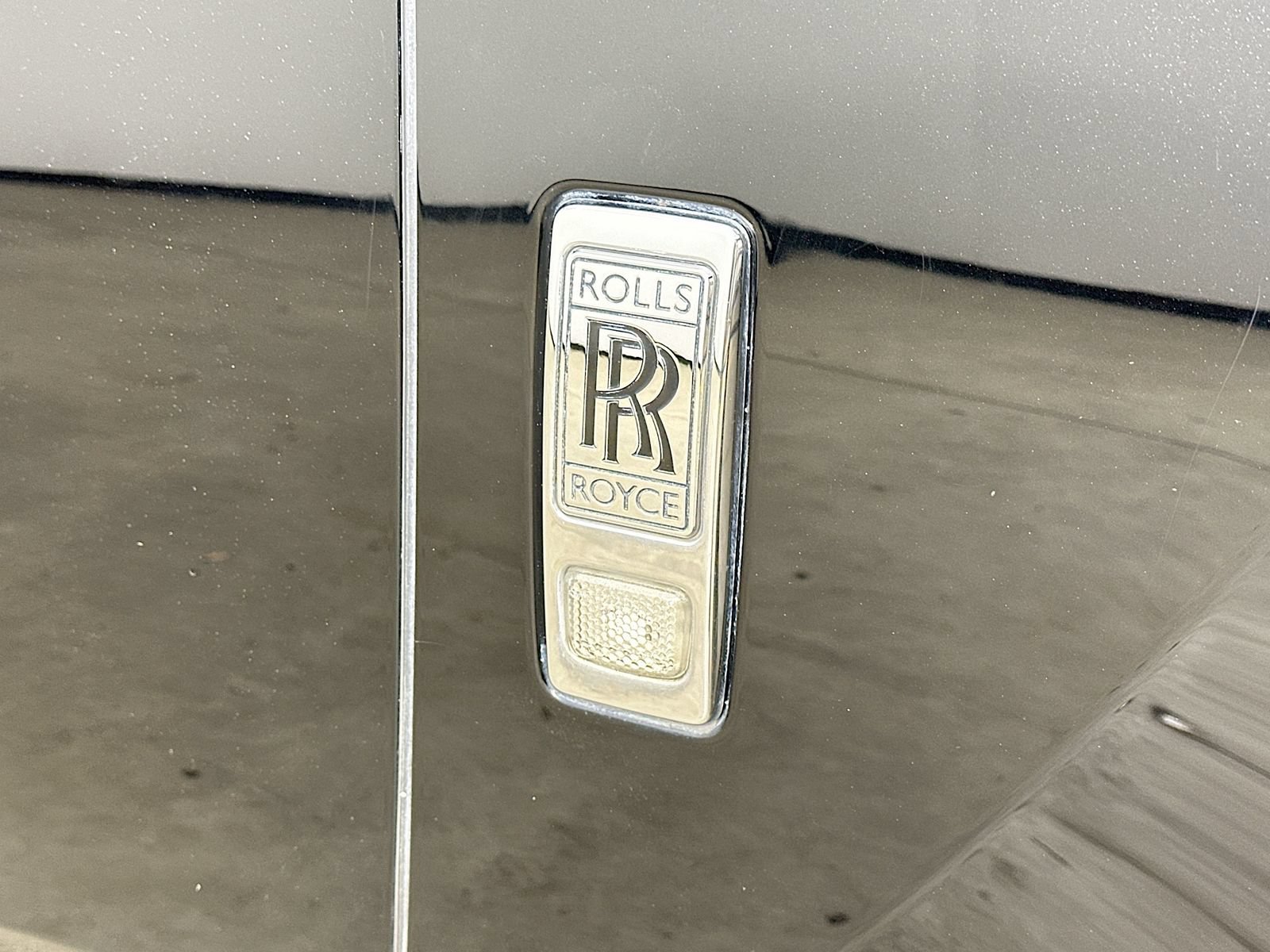 Used 2010 Rolls-Royce Ghost RWD image 9