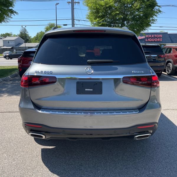 Used 2025 Mercedes-Benz GLS 580 4MATIC image 5