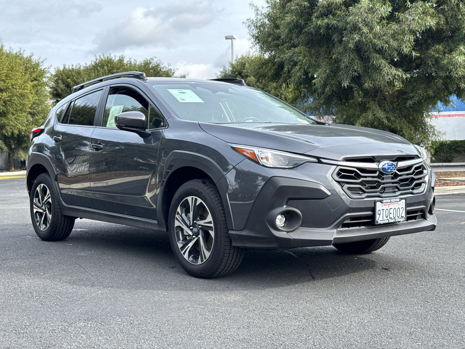Used 2025 Subaru Crosstrek 2.0i Premium image 4