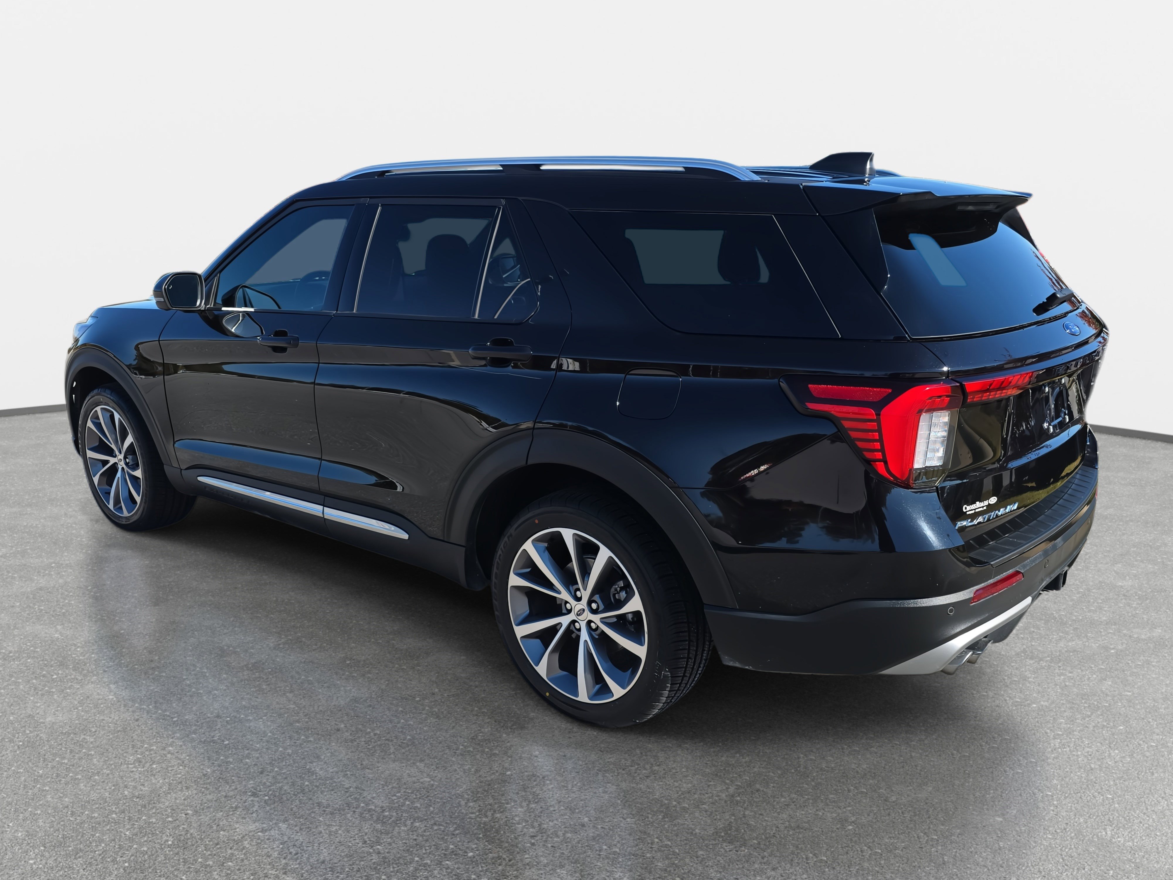 Used 2025 Ford Explorer Platinum w/ Ultimate Package image 7