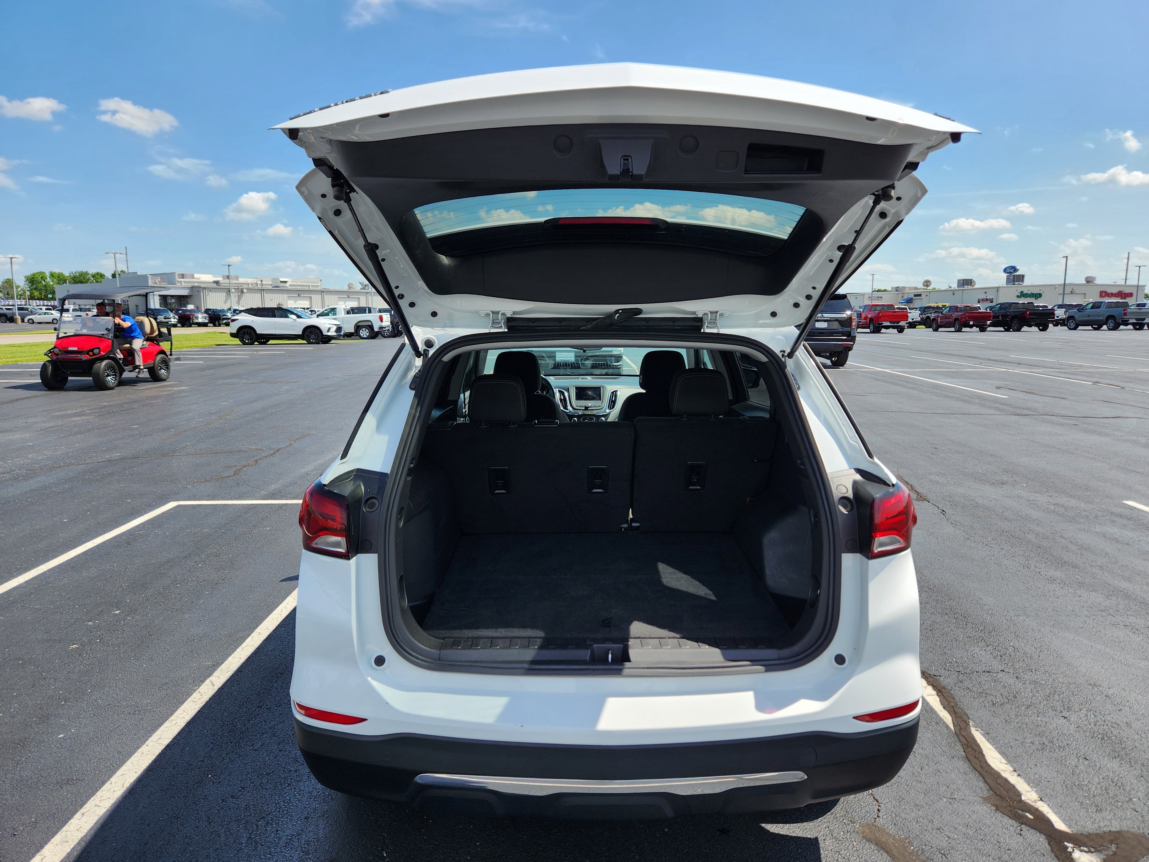 Used 2023 Chevrolet Equinox LT image 10