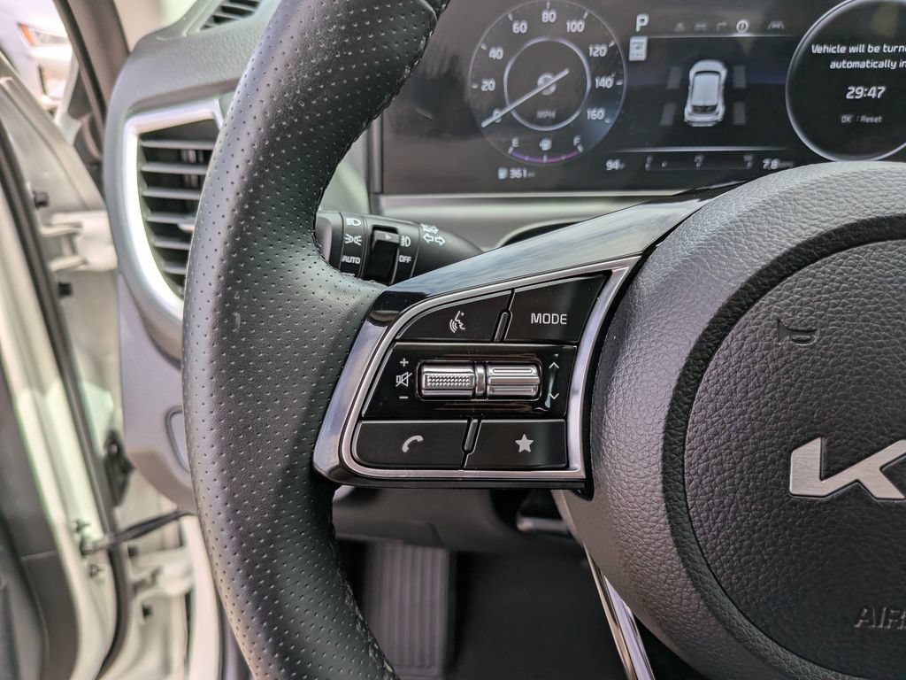 Certified 2026 Kia Seltos SX AWD/4WD image 33