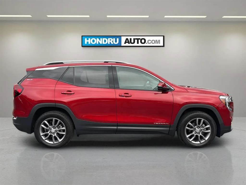 Used 2023 GMC Terrain SLT w/ Infotainment Package II image 6