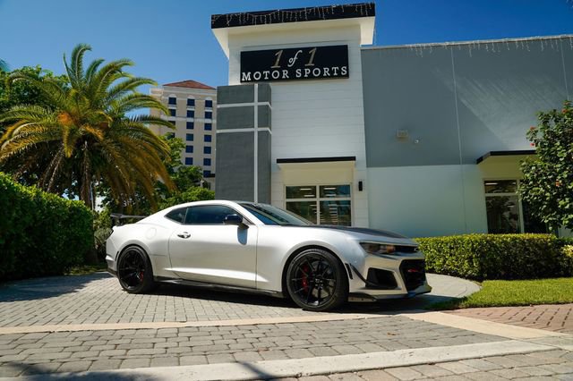 Used 2019 Chevrolet Camaro ZL1 image 1