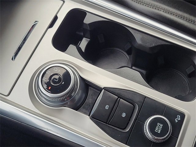 Used 2022 Ford Explorer XLT w/ Equipment Group 202A image 24