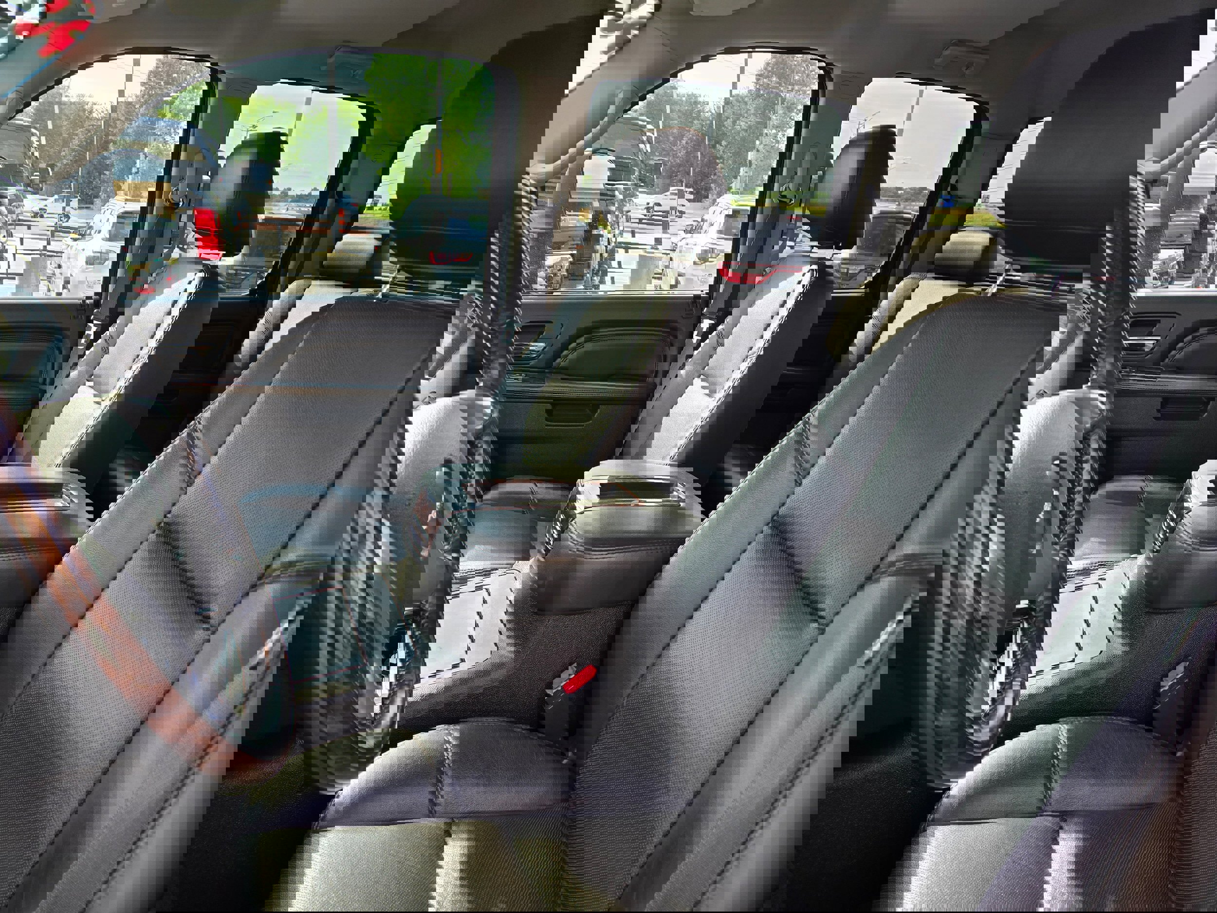 Used 2014 GMC Sierra 2500 Denali w/ Snow Plow Prep Package image 9